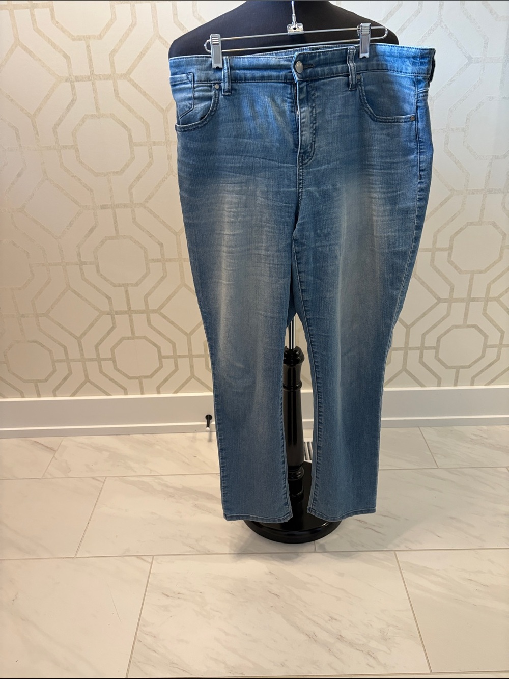 Women’s Chico's Blue Straight-Leg Stretch Jeans